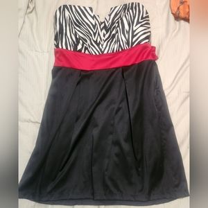Zebra and black formal with red tie. Strapless. Size 18. Worn once